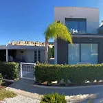 Tindra