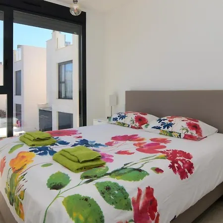 Vakantiehuis Tindra *